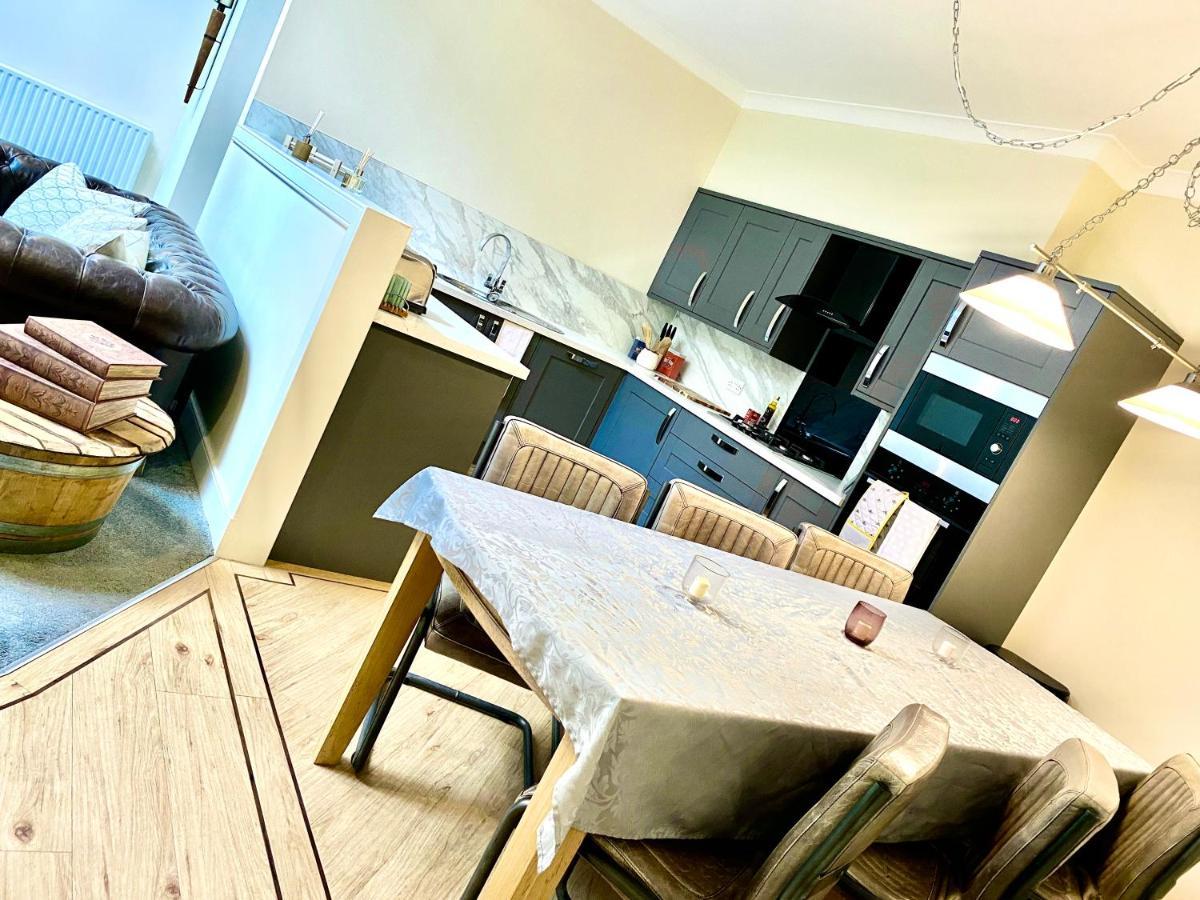 Serviced Accommodation Moray Lesmurdie House, Elgin - Free Parking, Free Wifi Exterior foto