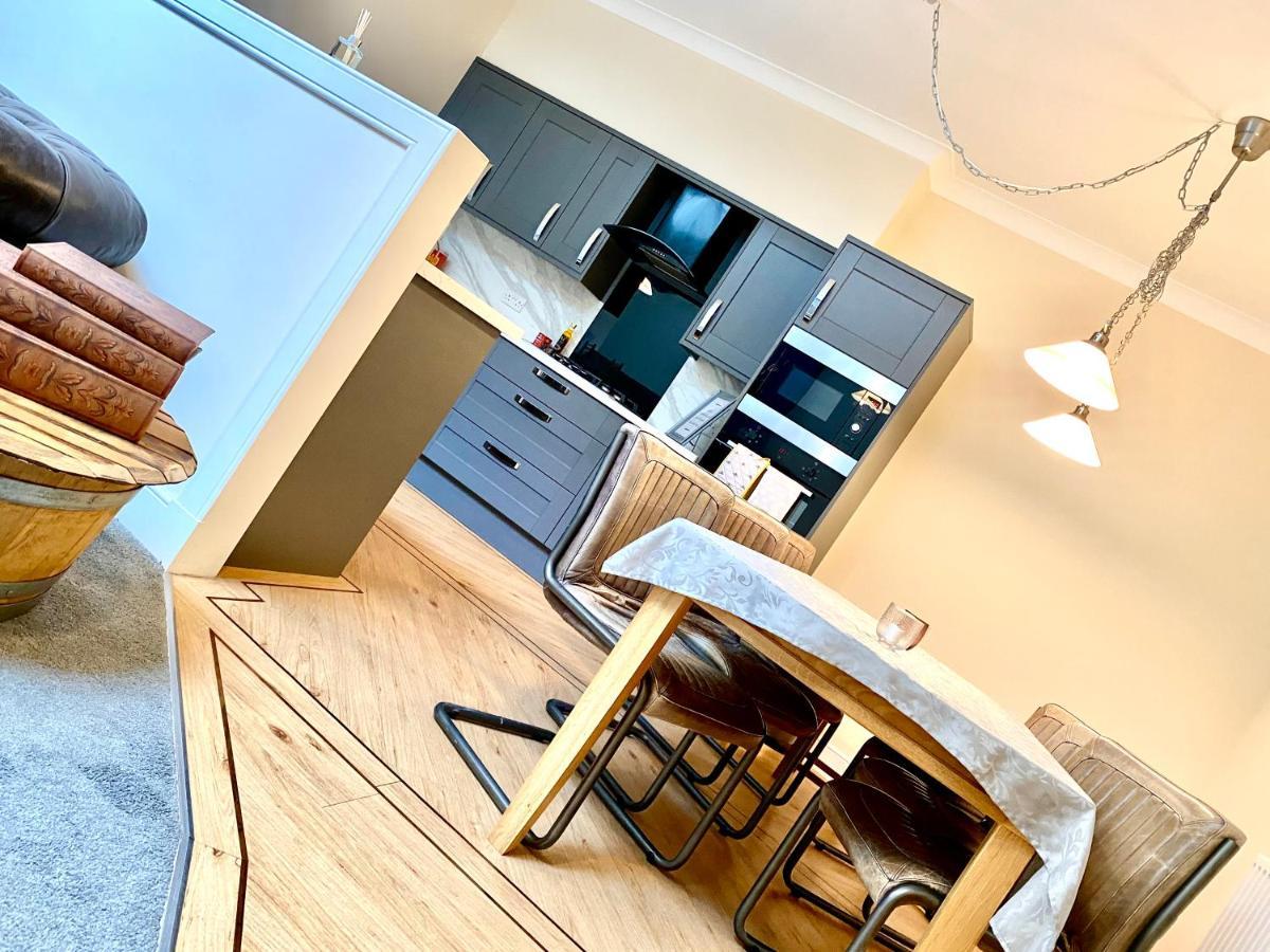 Serviced Accommodation Moray Lesmurdie House, Elgin - Free Parking, Free Wifi Exterior foto